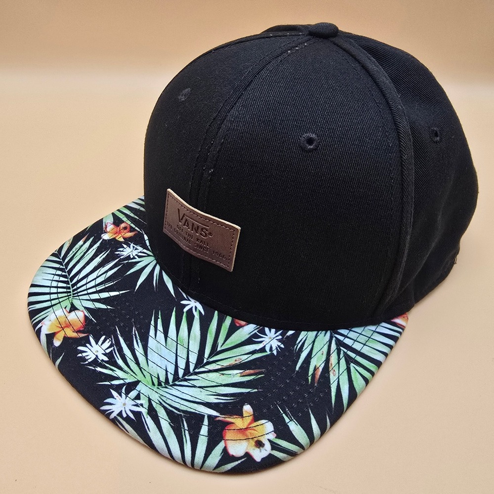 Vans Off The Wall Snapback Hat Black Tropical Floral Print Flat Brim Skate Cap